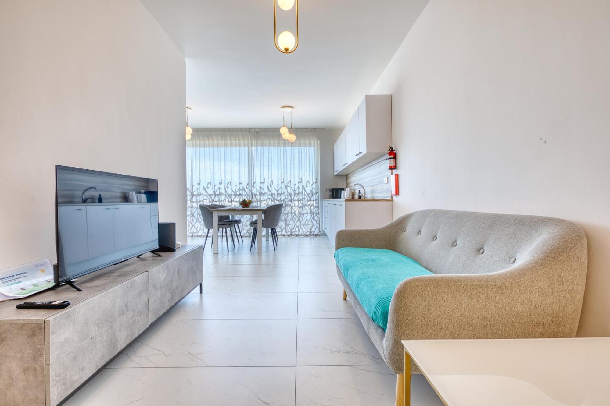 Blu Mar Sea View Apartment St. Paul's Bay