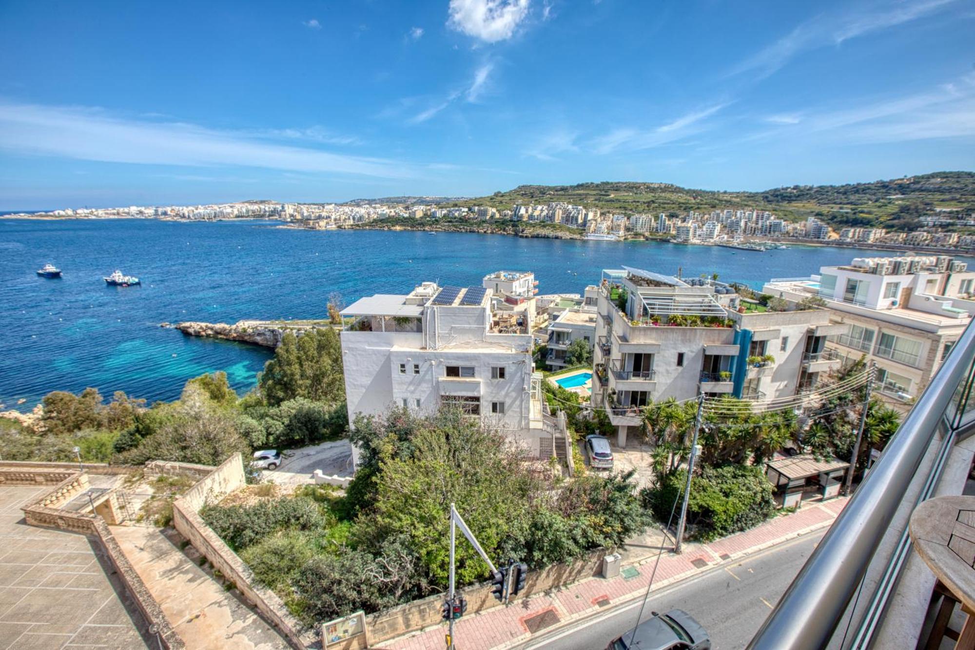 Blu Mar Sea View Apartment
