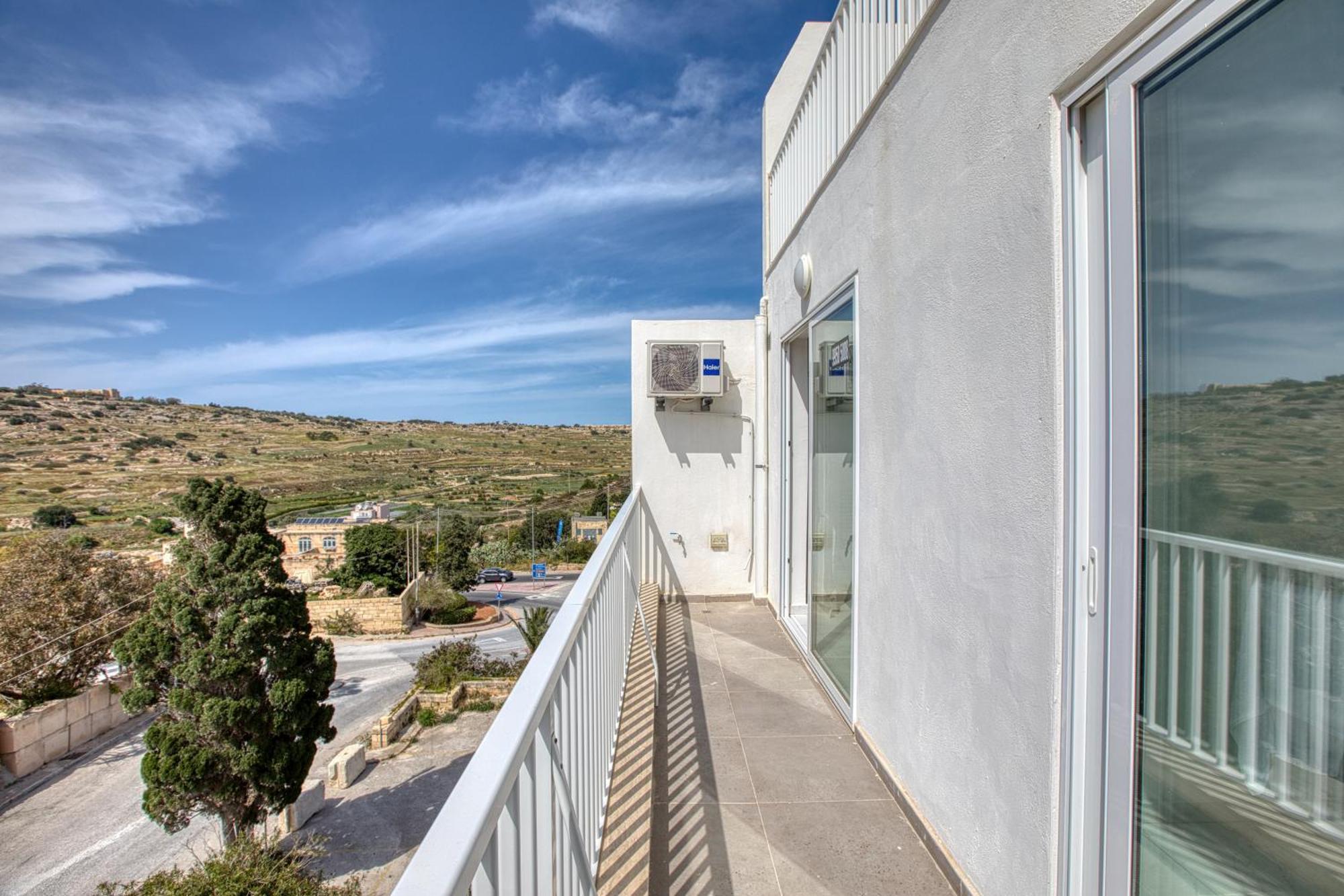 Blu Mar Sea View Apartment St. Paul's Bay