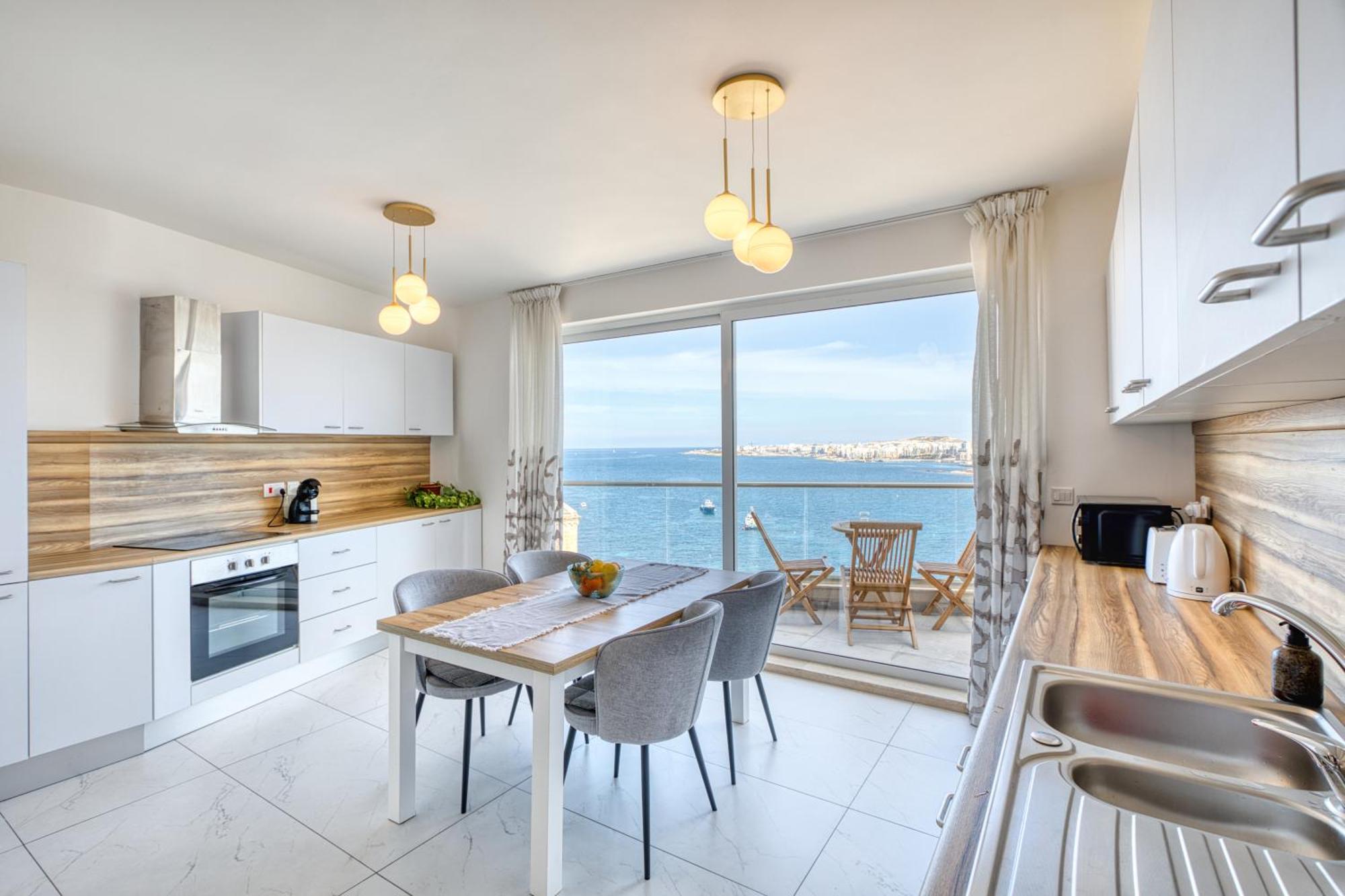 Blu Mar Sea View Apartment St. Paul's Bay
